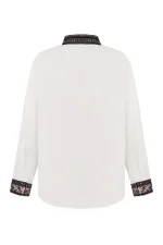 Сорочка Свобода на білому льоні з кольоровою вишивкою - Image 2